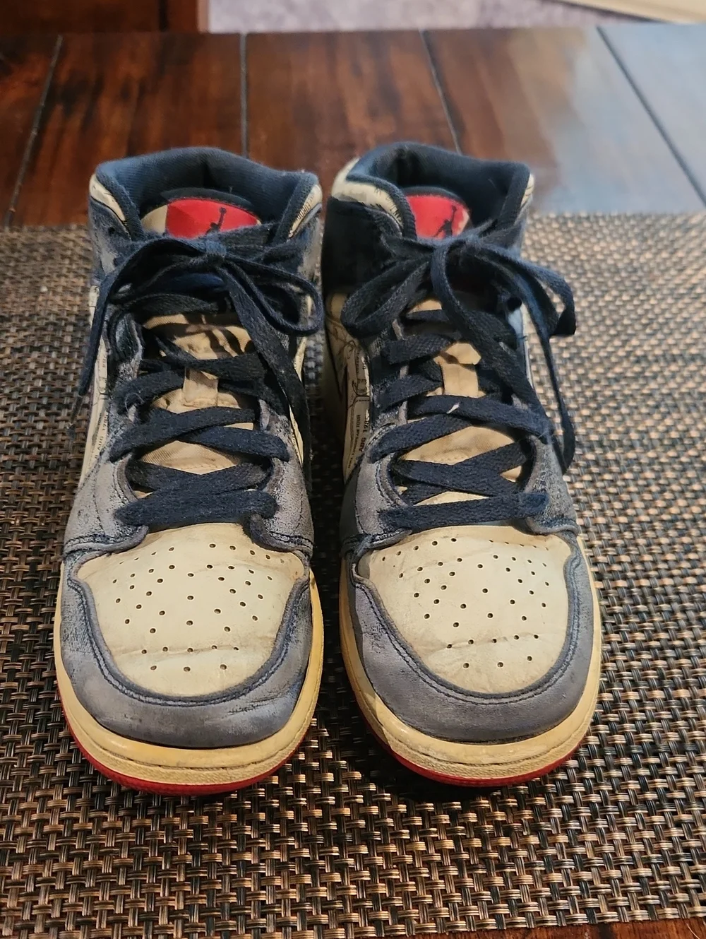 Nike Jordans 1 Mid' Top Blue and Gold - Sneakers, 5.5Y